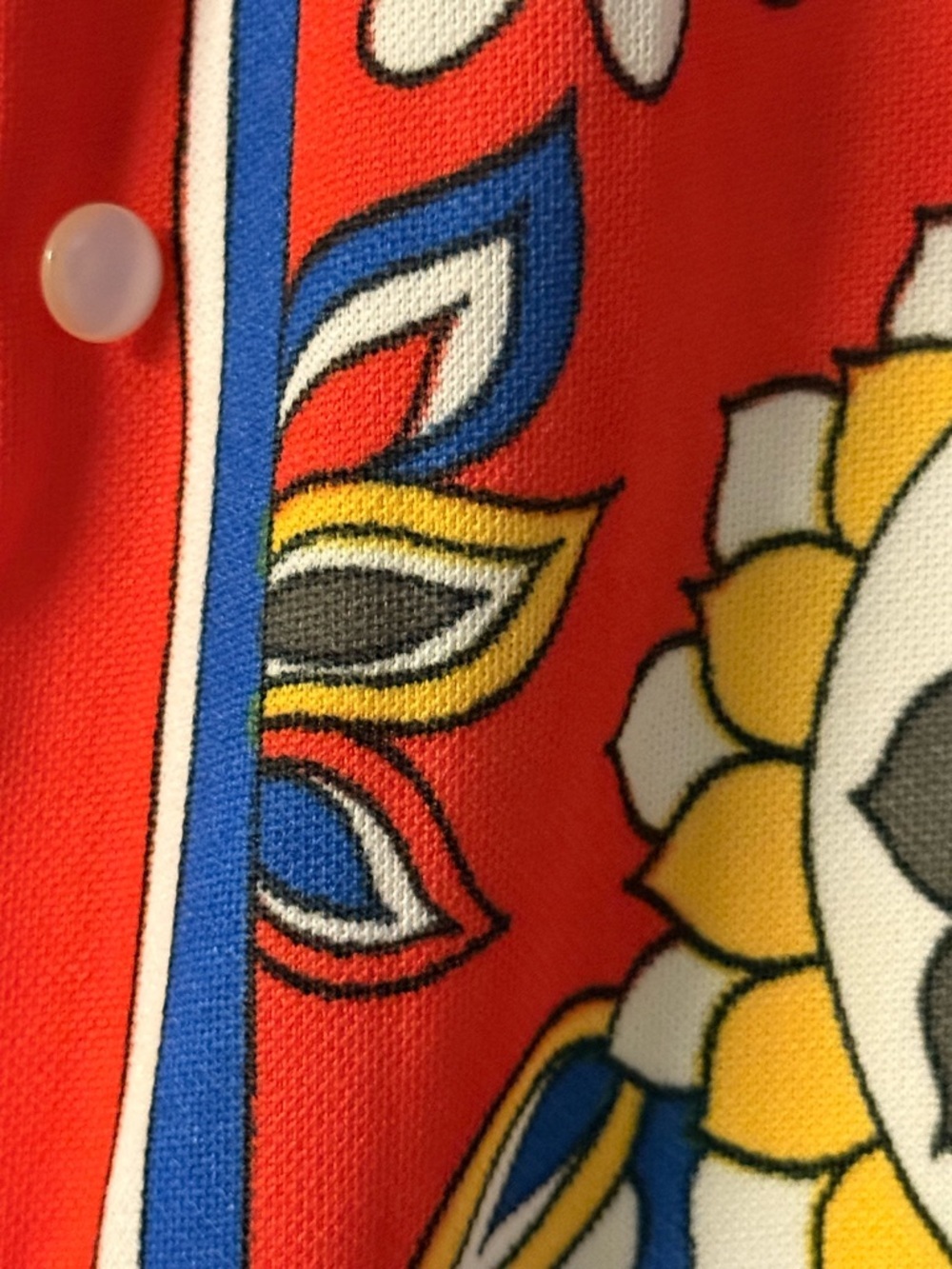 Bold Floral-Print Button Down Shirt - Multicolor - Picture 4 of 5